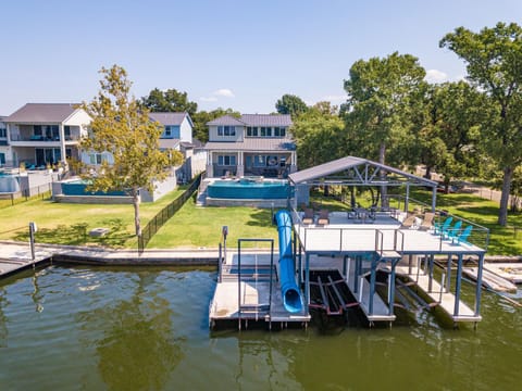 Luxury Lake LBJ House with Heated Swimming Pool and Spill Over Hot Tub and 2 Boat Slips House in Kingsland