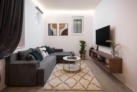Communal lounge/ TV room, TV and multimedia, Living room, Seating area