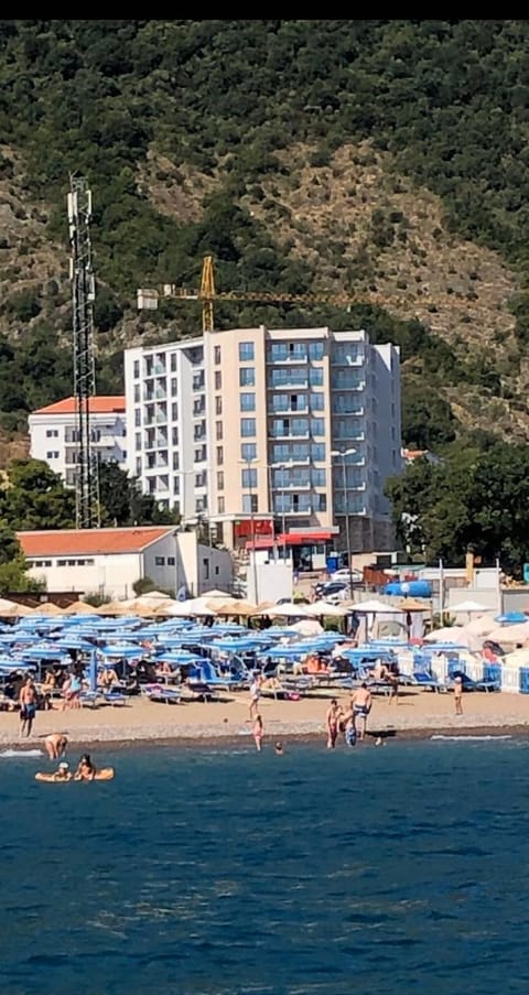 Nearby landmark, Beach, Mountain view, Sea view
