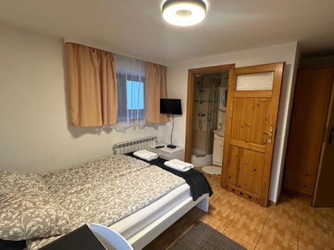 Willa Kryspinów Bed and Breakfast in Gmina Liszki