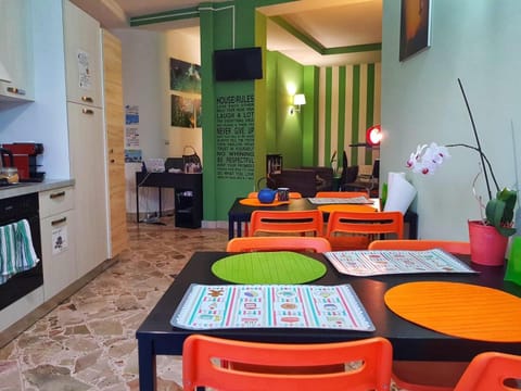 Communal lounge/ TV room, Kitchen or kitchenette