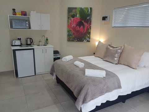 Sharon's House: Modern Self-Catering rooms Bed and Breakfast in Cape Town