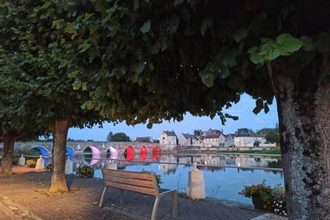 Studio Charmant avec vue magnifique! Apartment in Centre-Val de Loire