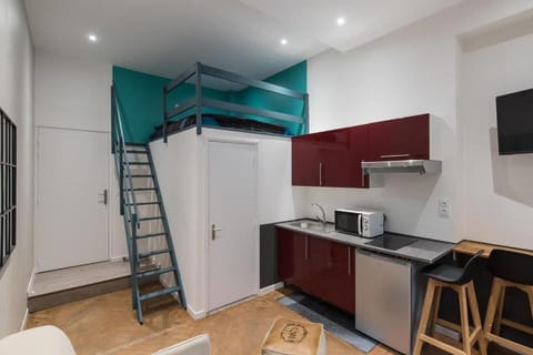 Centre/Place Jaurès * Studios MyCityHome * Mezzanine Apartment in Saint-Étienne