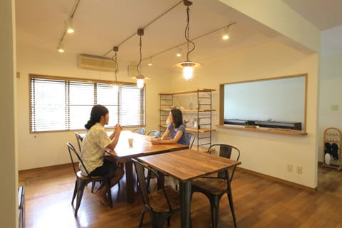 Communal lounge/ TV room, Lobby or reception, Lounge or bar