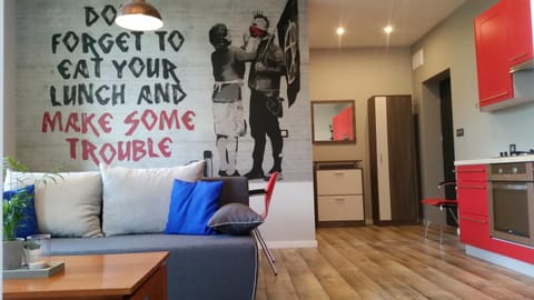 Communal lounge/ TV room, Coffee/tea facilities, Kitchen or kitchenette, Living room, Seating area, Dining area, Communal kitchen