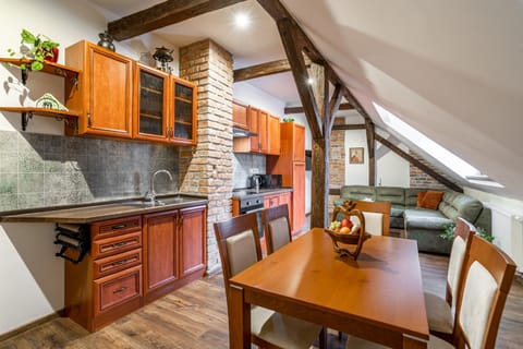 Kitchen or kitchenette, Living room, Dining area, minibar, pet friendly, kitchen
