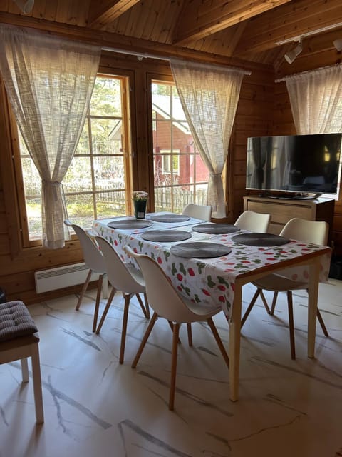 Honeyhill Villa Karhu Villa in Uusimaa