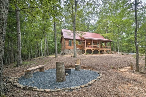 Peaceful Cabin on 3 Private Acres Deck and Fire Pit Cabin in Union County
