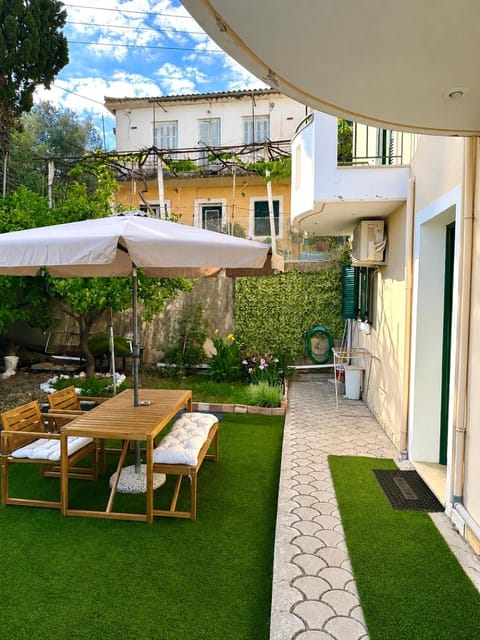 Property building, Facade/entrance, Garden, Inner courtyard view