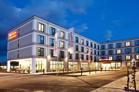 Property building, Day, Night, Neighbourhood, Street view, Parking