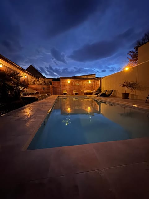 Night, Pool view, Swimming pool, Swimming pool, sunbed