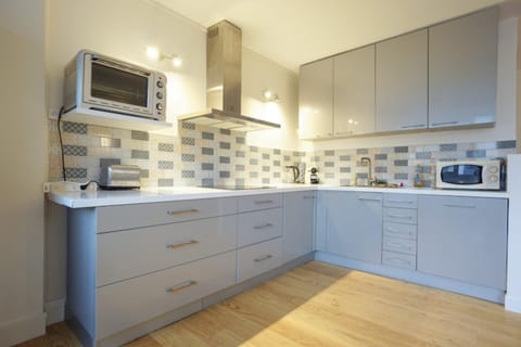 Beautiful new Apartment with carpark Apartment in Levallois-Perret