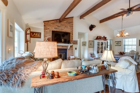 Nantahala Lake Family Home with Private Dock and Views House in Nantahala Lake