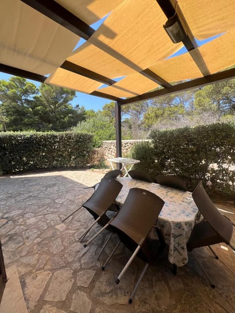 View (from property/room), Balcony/Terrace, Seating area, Dining area, Garden view