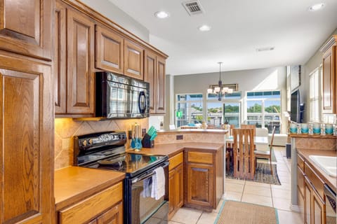 Casa Lakeside Bliss House in Kingsland