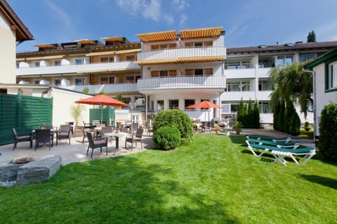 Property building, Garden, Balcony/Terrace, Swimming pool, Breakfast
