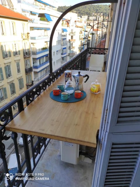 Balcony/Terrace, City view