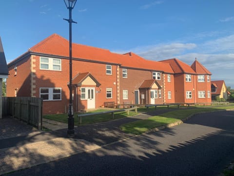 Property building, Day, Neighbourhood, Street view
