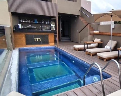 Day, Swimming pool, sunbed