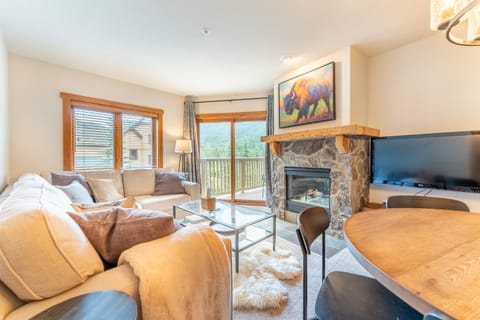 Red Hawk Lodge by Summit County Mountain Retreats House in Keystone