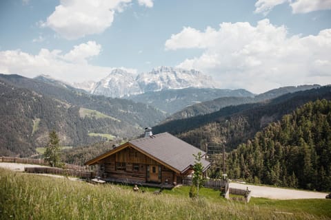 Property building, Natural landscape, Garden, Mountain view