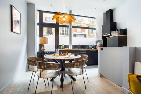 Appartement indépendant-2 chambres !!Parc des expositions Apartment in Issy-les-Moulineaux