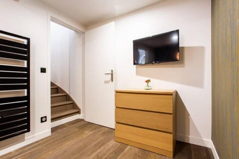 Appartement indépendant-2 chambres !!Parc des expositions Apartment in Issy-les-Moulineaux