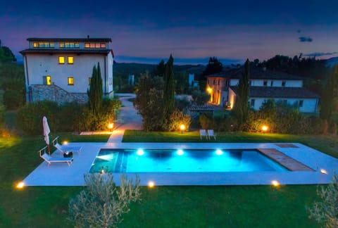 Property building, Night, Garden, Garden, Balcony/Terrace, Garden view, Pool view, Swimming pool, Swimming pool