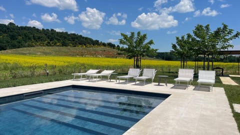 Spring, Day, Natural landscape, Garden, Garden view, Pool view, Swimming pool, Breakfast, sunbed