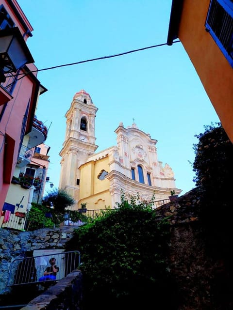 Nearby landmark