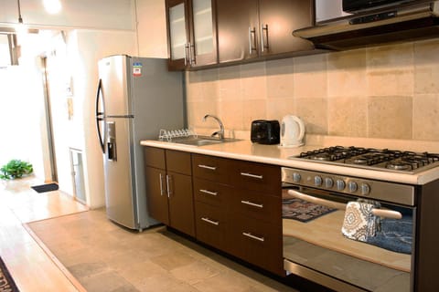 Kitchen or kitchenette, pet friendly, toaster