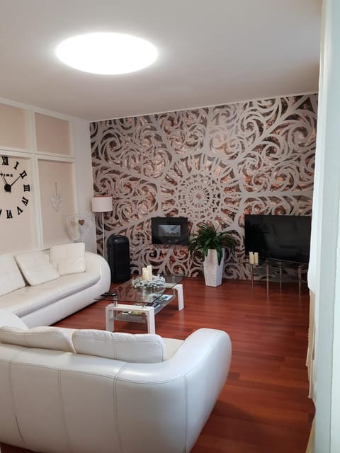 Ferienwohnung "Im Türmchen" inklusive WLAN, Parkplatz und Netflix Apartment in Rhineland-Palatinate