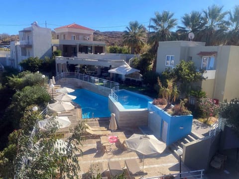Property building, Swimming pool