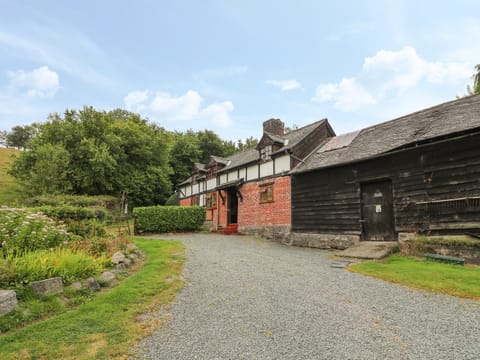 Caerau Farm House House in Wales