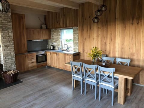Communal lounge/ TV room, Communal kitchen