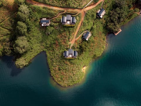 Property building, Day, Natural landscape, Bird's eye view, Lake view