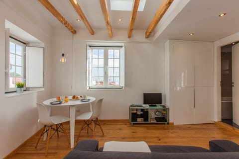 TV and multimedia, Living room, Dining area