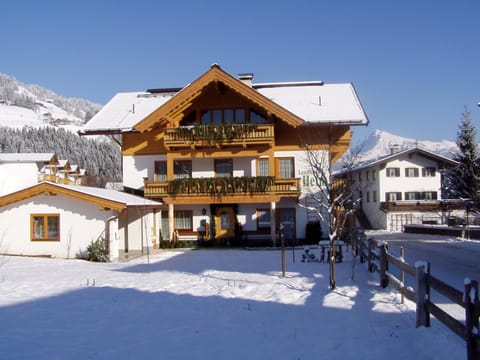 Landhaus Heim Apartment in Salzburgerland