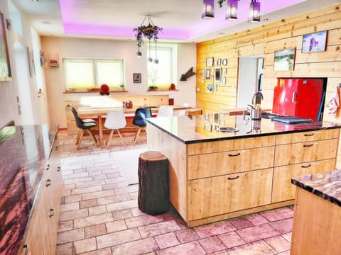 Dining area, kitchen
