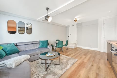 Kitchen or kitchenette, Living room, Dining area