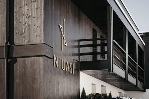 Property building, Property logo or sign