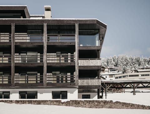 Property building, View (from property/room), Balcony/Terrace