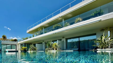 Property building, Day, Pool view, Swimming pool