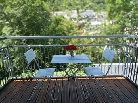 Balcony/Terrace, Garden view, Mountain view