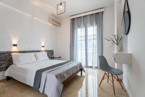 Bed, TV and multimedia, Photo of the whole room, Bedroom, air conditioner