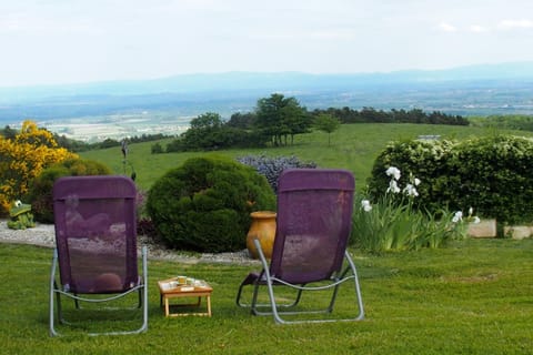 Au Bouillat d Anty Apartment in Auvergne-Rhône-Alpes
