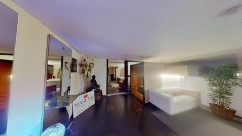 nice and cosy place with jacuzzi and sauna to relax in the centre of antwerp Apartment in Antwerp