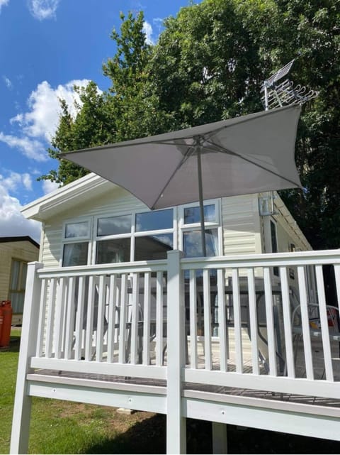 Property building, Balcony/Terrace