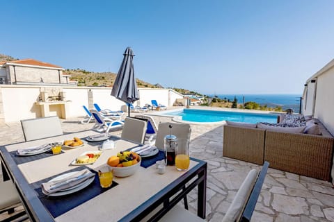 Patio, Day, Natural landscape, View (from property/room), Balcony/Terrace, Seating area, Dining area, Pool view, Sea view, Swimming pool, sunbed